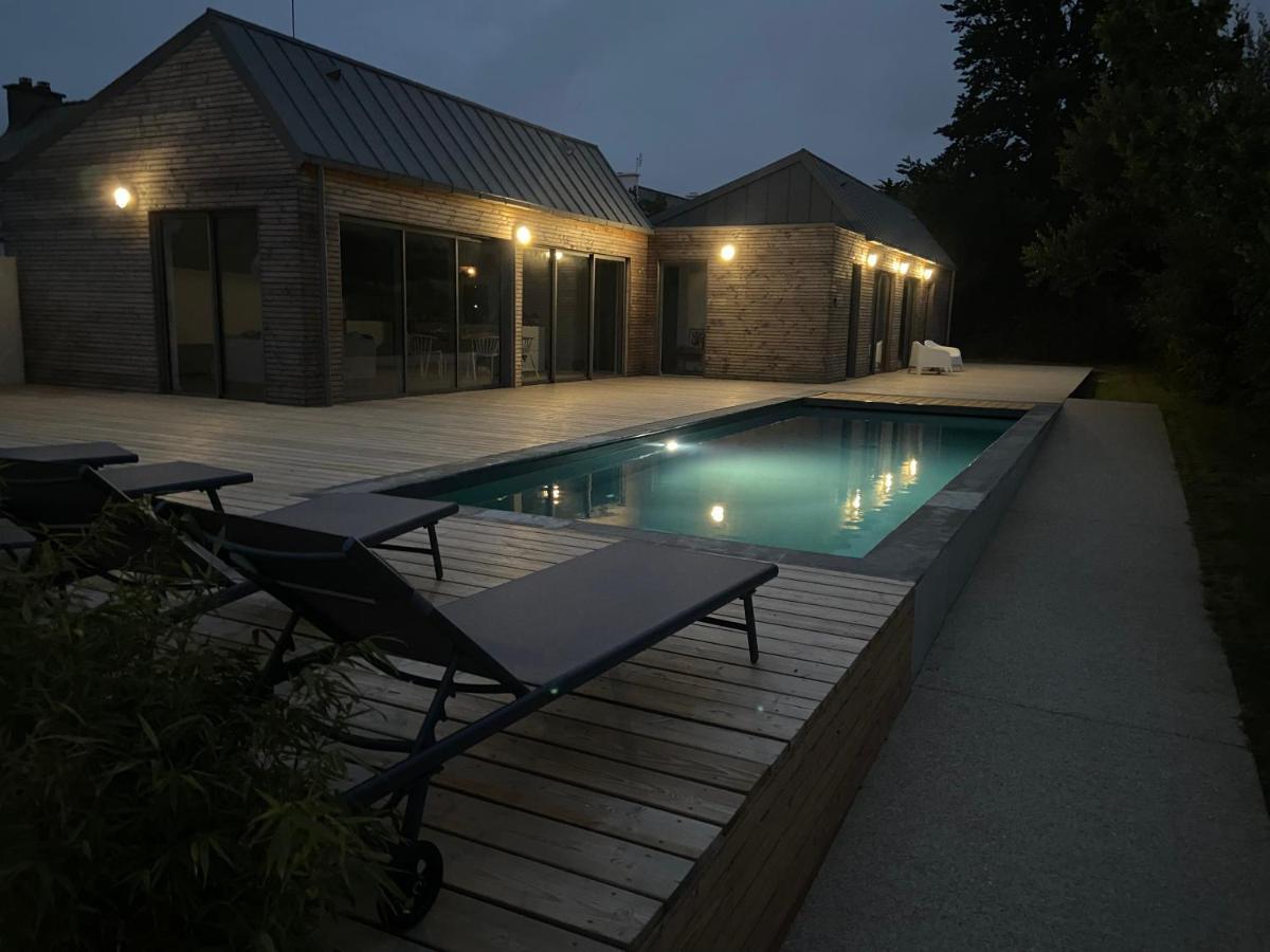 Magnifique Villa Avec Piscine, A 5 Min Des Plages Landunvez Exterior photo